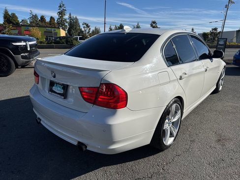 Used 2011 BMW 335i Sedan w/ Premium Pkg image 7