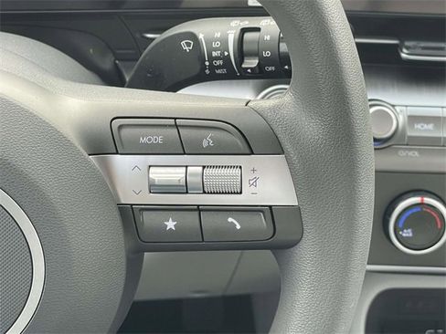 Certified 2025 Hyundai Kona SE image 16