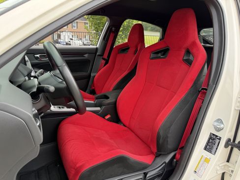 Used 2023 Honda Civic Type R image 16