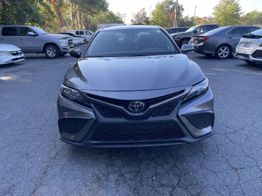Used 2024 Toyota Camry SE w/ Convenience Package FWD image 2