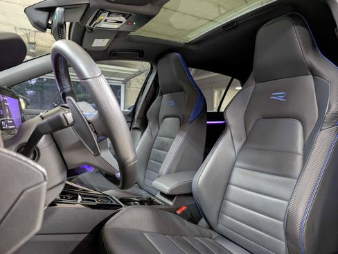 Used 2024 Volkswagen Golf R w/ MDO Package image 25