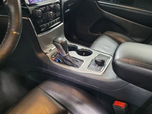 Used 2019 Jeep Grand Cherokee Limited image 26