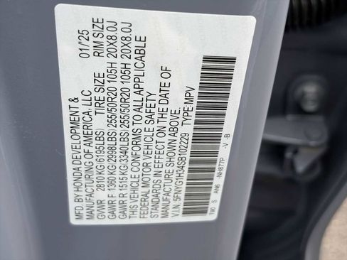 Used 2025 Honda Pilot Sport image 26
