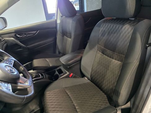 Used 2020 Nissan Rogue SV AWD/4WD image 13