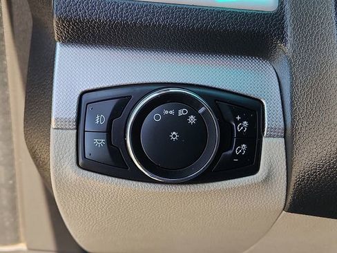Used 2014 Ford Explorer XLT w/ Equipment Group 202A AWD/4WD image 15