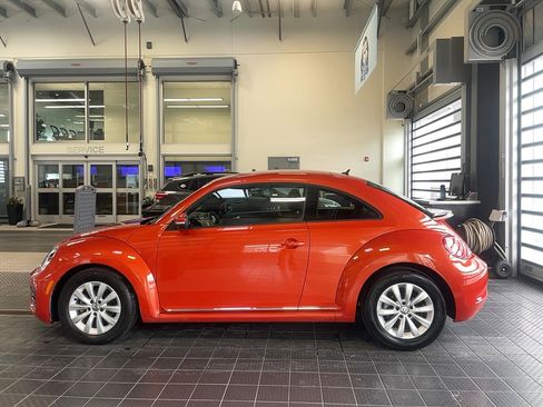 Used 2019 Volkswagen Beetle 2.0T S image 4