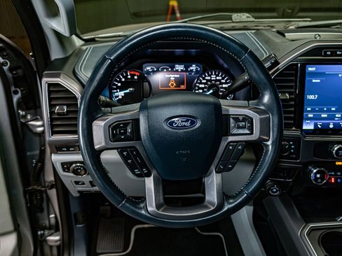 Used 2022 Ford F450 Limited w/ FX4 Off-Road Package image 19