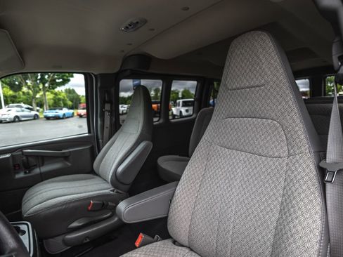 Used 2025 Chevrolet Express 3500 LT w/ LT Preferred Equipment Group RWD image 21