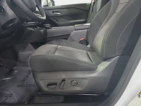 New 2026 Nissan Rogue SV FWD image 28