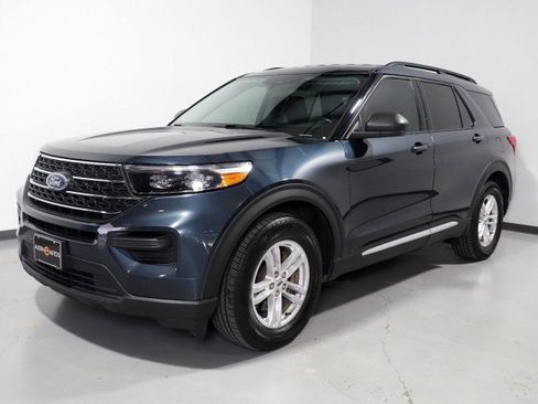 Used 2022 Ford Explorer XLT image 9