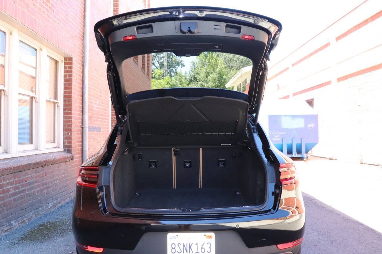 Used 2017 Porsche Macan AWD/4WD image 58
