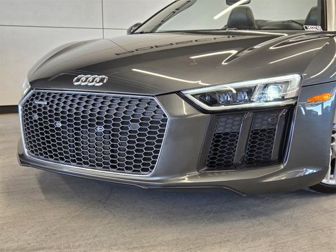 Used 2017 Audi R8 V10 image 21