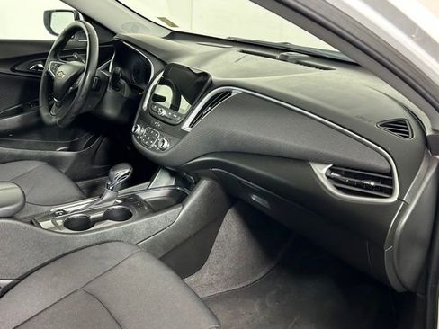 Used 2024 Chevrolet Malibu LT w/ Sport Edition FWD image 8