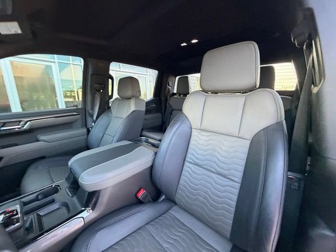 Used 2024 Chevrolet Silverado 1500 ZR2 w/ Technology Package AWD/4WD image 19