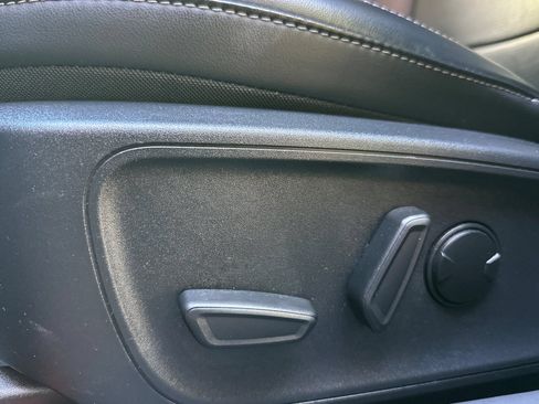 Used 2025 Ford Escape Platinum AWD/4WD image 15