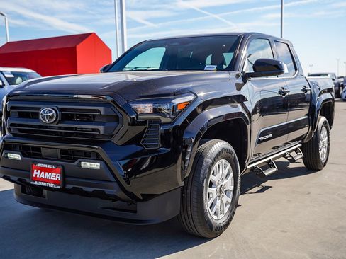 New 2026 Toyota Tacoma SR5 image 3