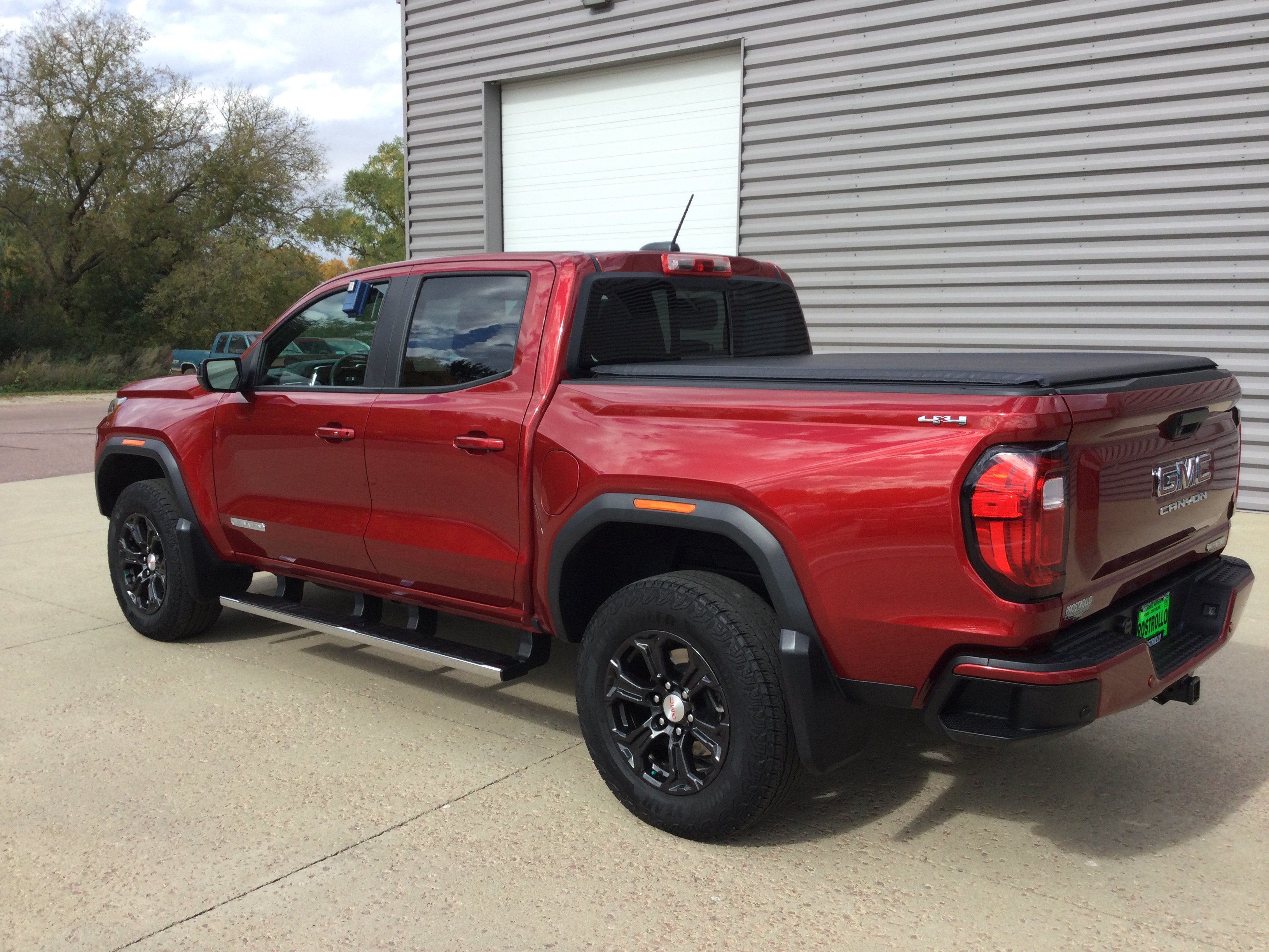 Used 2023 GMC Canyon Elevation w/ Elevation Premium Package AWD/4WD image 7