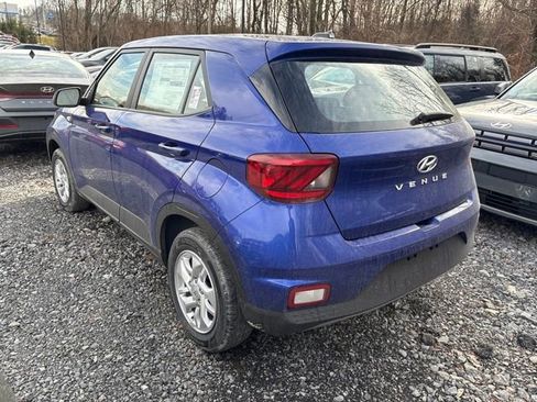 New 2026 Hyundai Venue SE FWD image 3