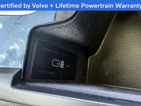 Certified 2023 Volvo XC60 B5 Plus w/ Protection Package Premier image 32