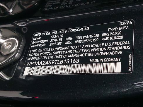 New 2026 Porsche Macan image 37