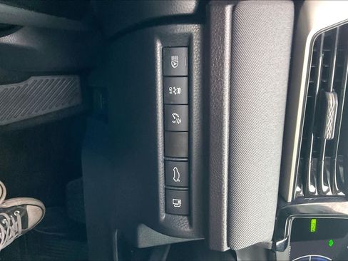 Used 2025 Toyota Camry LE FWD image 33