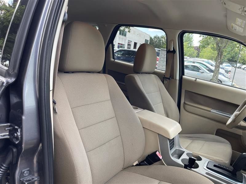 Used 2010 Ford Escape XLT FWD image 40