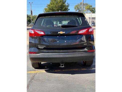 Used 2021 Chevrolet Equinox LS image 8