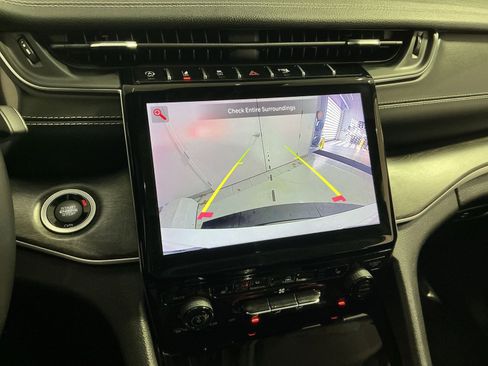 Used 2021 Jeep Grand Cherokee L Limited image 27