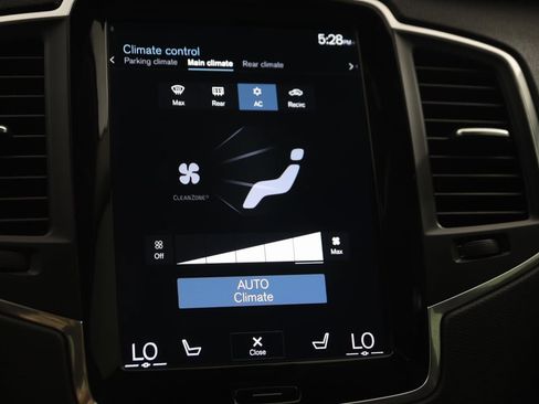 Used 2022 Volvo XC90 T6 Momentum w/ Climate Package image 33