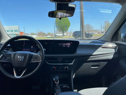 Used 2025 Buick Encore GX Preferred image 32