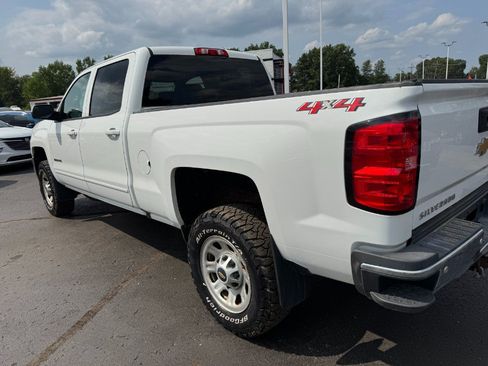 Used 2018 Chevrolet Silverado 2500 LT AWD/4WD image 10