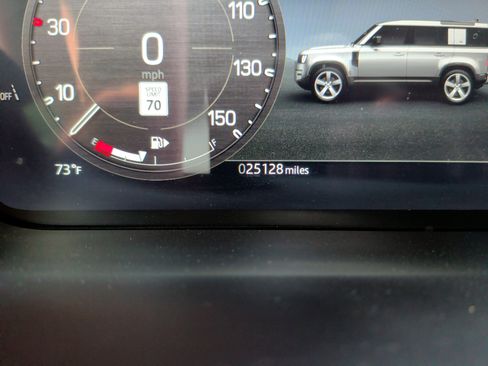 Used 2024 Land Rover Defender 110 S image 22