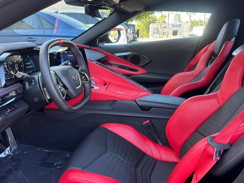 Used 2023 Chevrolet Corvette Stingray Preferred Conv w/ Z51 Performance Package RWD image 11
