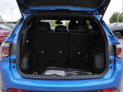 New 2026 Jeep Compass Limited w/ Limited Altitude Pack image 16