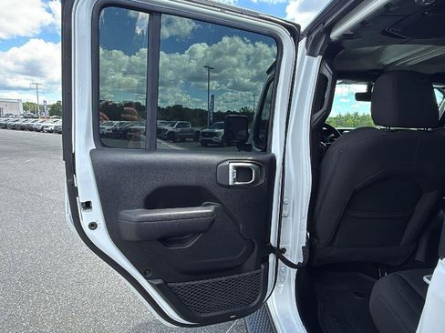 Used 2023 Jeep Wrangler Unlimited Sport AWD/4WD image 23