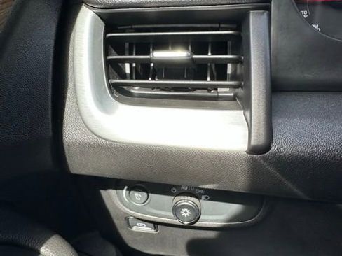 Used 2020 GMC Terrain SLE w/ Driver Convenience Package image 33