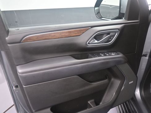 Used 2021 Chevrolet Tahoe High Country w/ Premium Package image 13