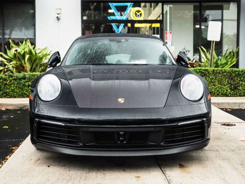 Used 2021 Porsche 911 Carrera S RWD image 3