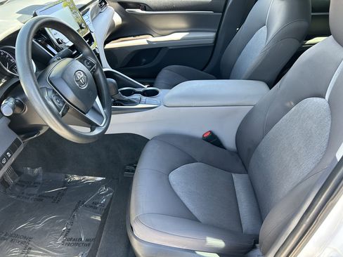 Used 2022 Toyota Camry LE w/ Carpet Mat Package (TMS) image 18