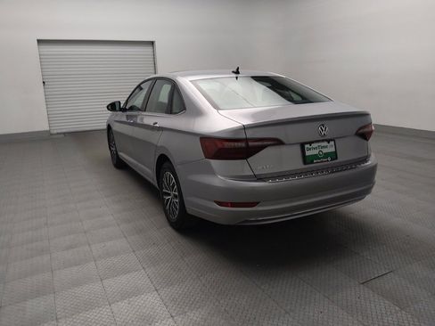 Used 2021 Volkswagen Jetta SE w/ SE Cold Weather Package image 5