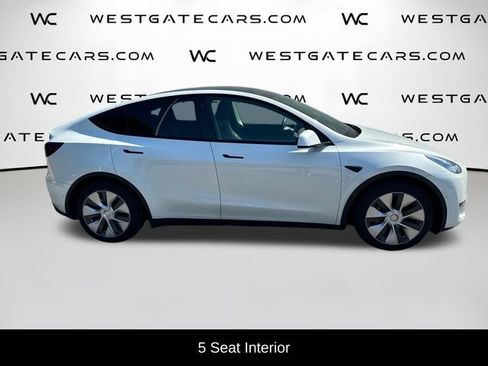 Used 2021 Tesla Model Y Long Range AWD/4WD image 29