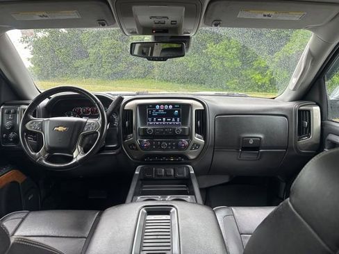 Used 2017 Chevrolet Silverado 1500 High Country AWD/4WD image 12