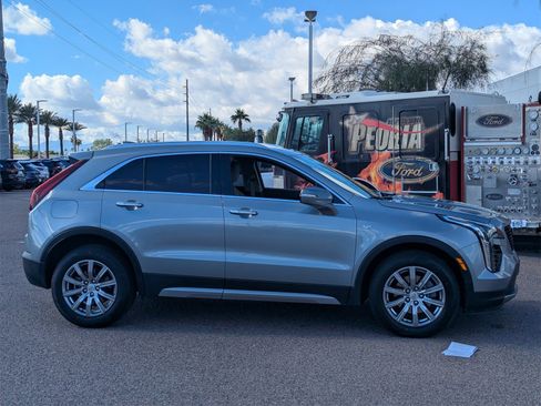Used 2023 Cadillac XT4 Premium Luxury image 7