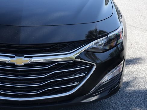 Used 2025 Chevrolet Malibu LT image 18