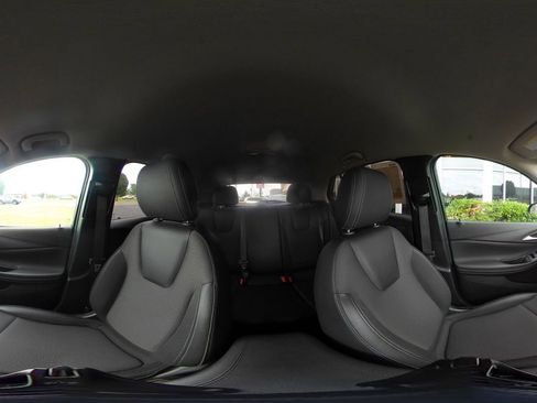 Used 2025 Buick Encore GX Preferred FWD image 41