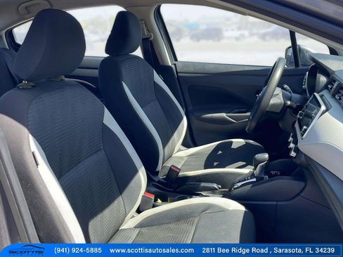 Used 2021 Nissan Versa SV image 16