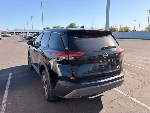 Used 2023 Nissan Rogue SV FWD image 8