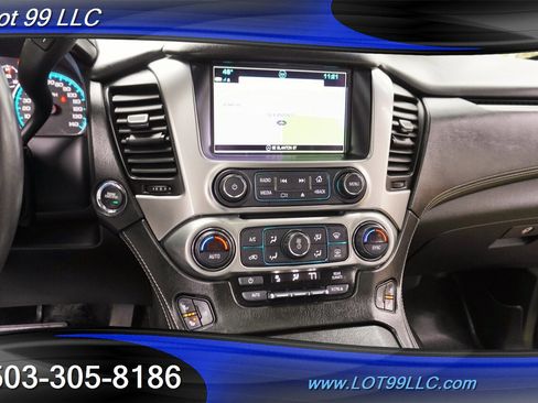 Used 2017 Chevrolet Suburban Premier RWD image 26