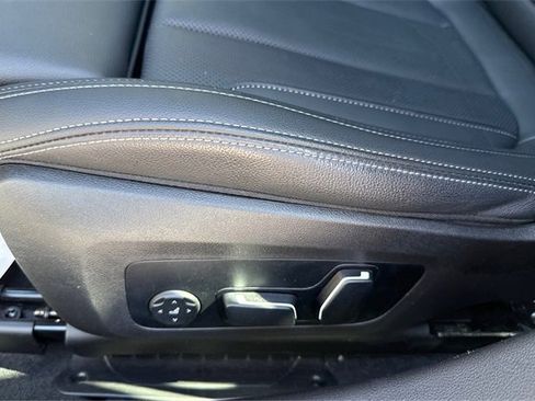 Used 2024 BMW 330i Sedan image 19