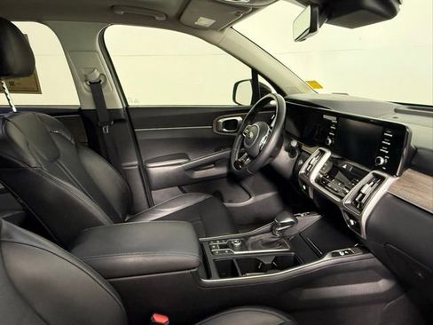 Used 2021 Kia Sorento EX w/ Panoramic Sunroof Package image 47